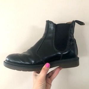 Doc Marten 2976 Chelsea Boot Leather